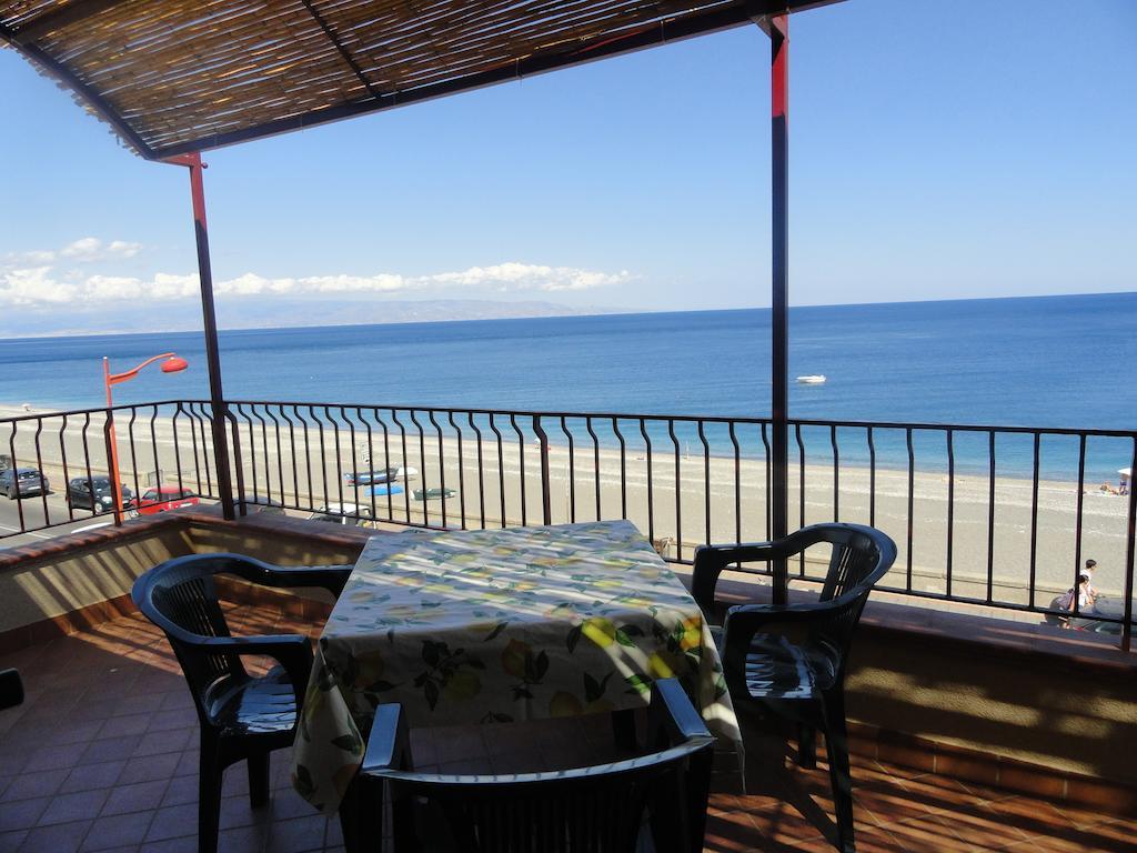 سانتا تيريزا دي ريفا B&B La Sirena المظهر الخارجي الصورة